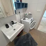 Апартаменти Modern Aparment In Moruse Compex With Free Parking *